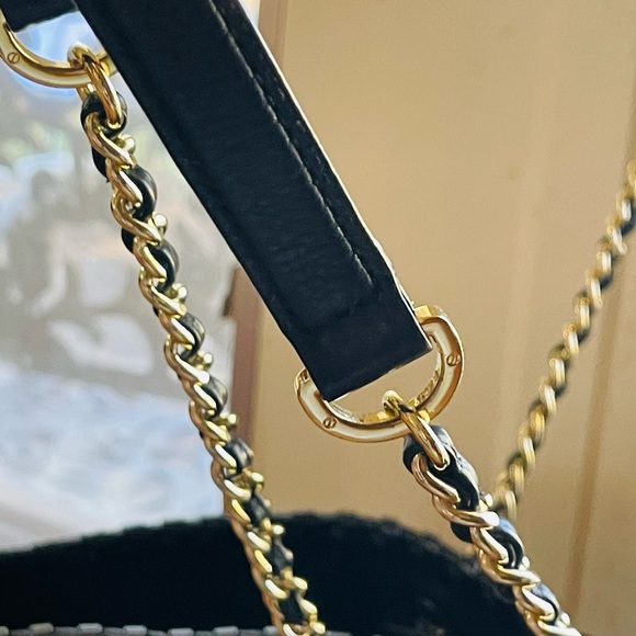 Tory Burch leather handbag - Picture 2 of 13